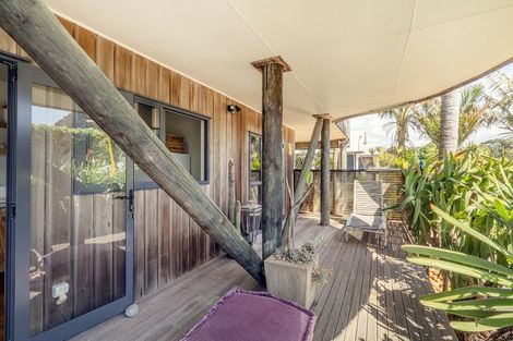 Photo of property in 24 Pye Place, Hot Water Beach, Whitianga, 3591