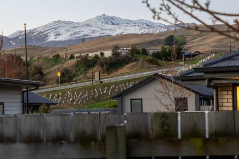 Photo of property in 13 Violet Way, Lower Shotover, Queenstown, 9304