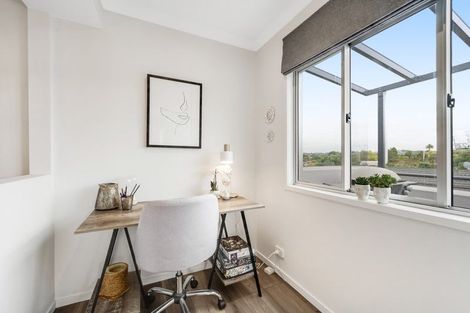 Photo of property in 19 Clovelly Road, Bucklands Beach, Auckland, 2012