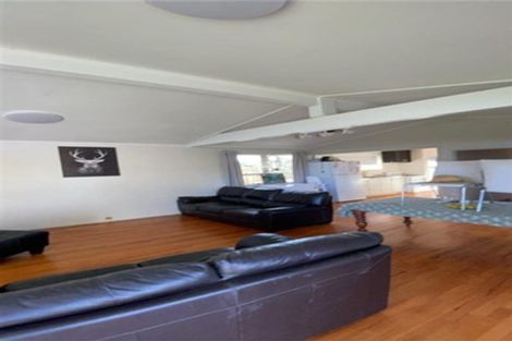 Photo of property in 23 Hywell Place, Manurewa, Auckland, 2102