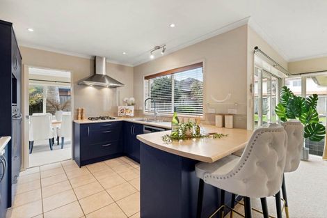 Photo of property in 3 Borthwick Close, Flat Bush, Auckland, 2016