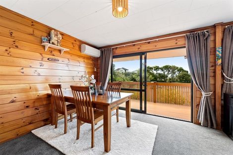 Photo of property in 2/18 Clensmore Place, Torbay, Auckland, 0630