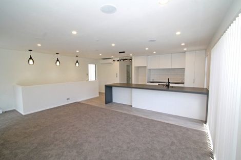 Photo of property in 5 Waterloo Place, Westown, New Plymouth, 4310