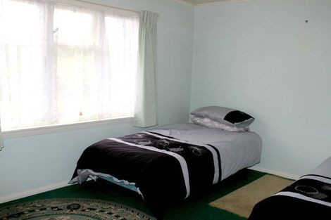 Photo of property in 35 Clifton Avenue, Carterton, 5713