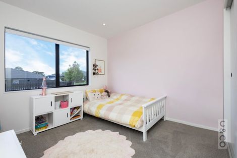 Photo of property in 7 Robert Might Road, Kumeu, 0810