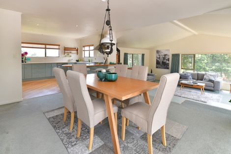 Photo of property in 77 Matija Place, Red Beach, 0932