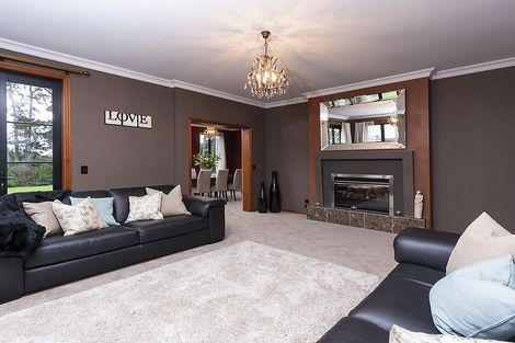 Photo of property in 124 John Brooke Crescent, East Tamaki Heights, Auckland, 2016