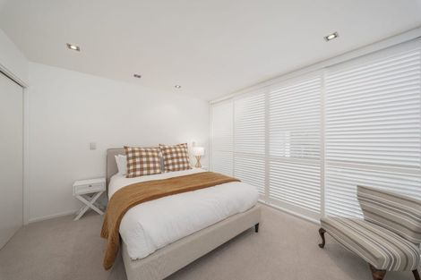 Photo of property in 12 Holly Road, St Albans, Christchurch, 8014