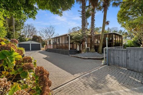 Photo of property in 24 Pukeroa Place, Papakura, 2110