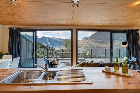 Photo of property in 48b Dart Place, Fernhill, Queenstown, 9300