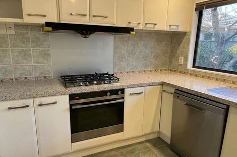 Photo of property in 16 Middlefield Drive, East Tamaki Heights, Auckland, 2016