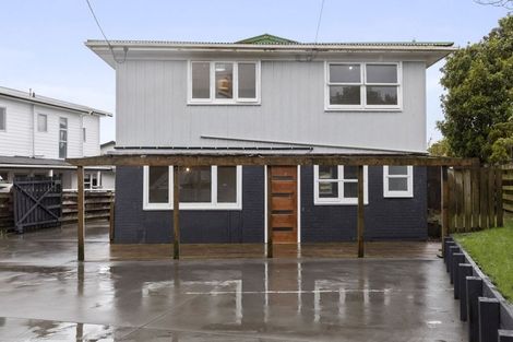 Photo of property in 1400 Whangaparaoa Road, Army Bay, Whangaparaoa, 0930