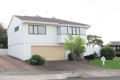 Photo of property in 2/24 Mark Edward Drive, Half Moon Bay, Auckland, 2012