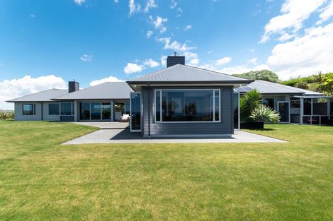 Photo of property in 135 Eskridge Drive, Eskdale, Napier, 4182