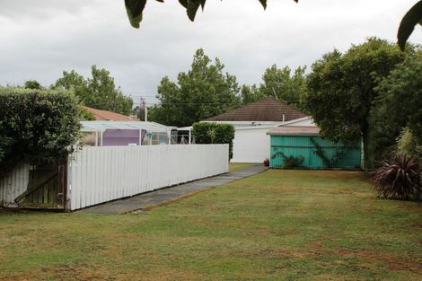 Photo of property in 35 Clifton Avenue, Carterton, 5713