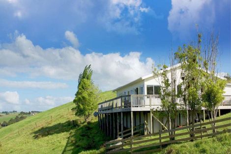Photo of property in 25 Mapuna Road, Tangiteroria, 0381
