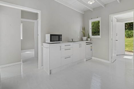 Photo of property in 22 Otanerua Road, Hatfields Beach, Orewa, 0931