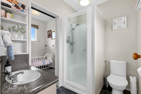 Photo of property in 21 View Street, Maungaturoto, 0520