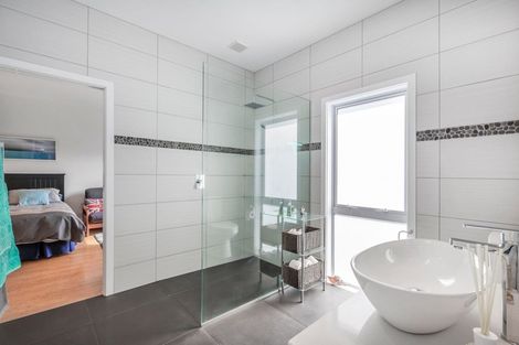 Photo of property in 9 Ships Cove, Whitby, Porirua, 5024