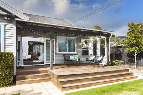Photo of property in 2 Celia Street, Redcliffs, Christchurch, 8081