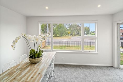 Photo of property in 112 Wainoni Road, Avondale, Christchurch, 8061