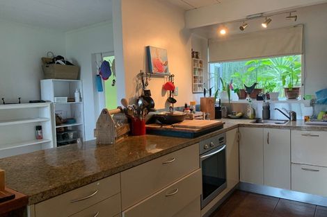 Photo of property in 1/39 Brigantine Drive, Beach Haven, Auckland, 0626