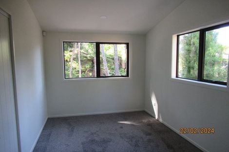 Photo of property in 5 Fernhaven Place, Massey, Auckland, 0614