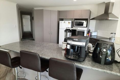 Photo of property in 28 Halyard Loop, Haruru, 0204