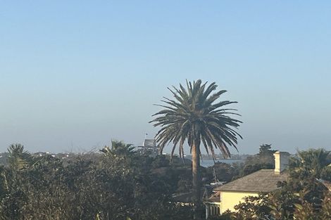 Photo of property in 3/33 Hamilton Road, Herne Bay, Auckland, 1011