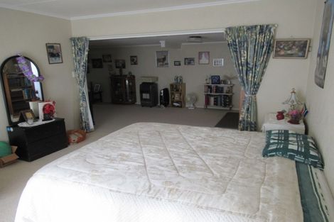 Photo of property in 91 Mcleavey Road, Ohau, Levin, 5570
