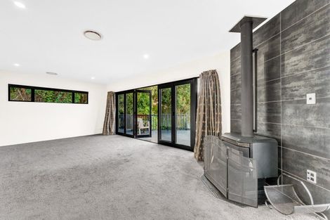 Photo of property in 12 The Topdeck, Whitby, Porirua, 5024
