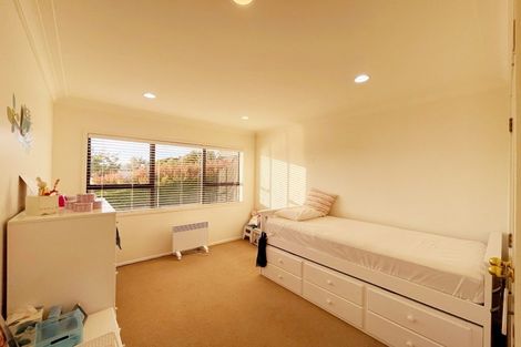 Photo of property in 78 Onewa Road, Northcote Point, Auckland, 0627