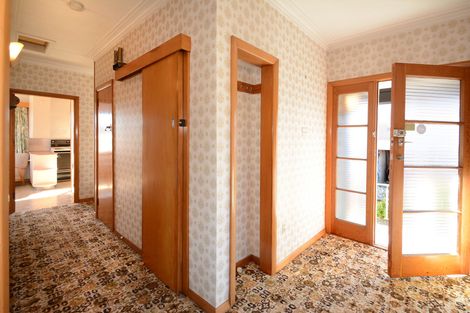 Photo of property in 2 Brooklyn Street, Green Island, Dunedin, 9018