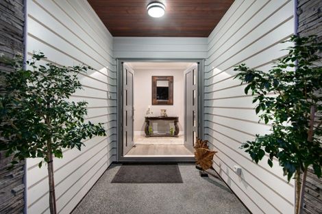 Photo of property in 12 Vera Court, Silverdale, 0932