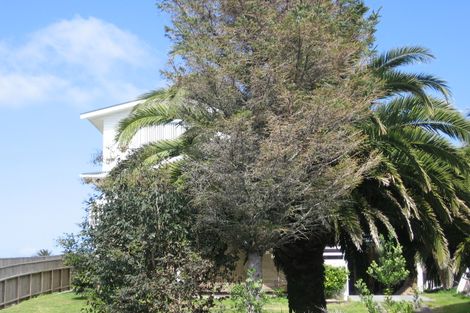 Photo of property in 1038 Papamoa Beach Road, Papamoa Beach, Papamoa, 3118