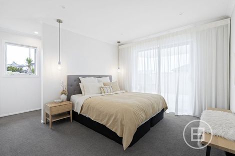 Photo of property in 52 Jane Maree Road, Kumeu, 0810