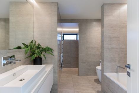 Photo of property in 210 Oceanbeach Road, Mount Maunganui, 3116