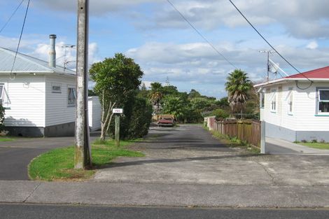 Photo of property in 795 Te Atatu Road, Te Atatu Peninsula, Auckland, 0610