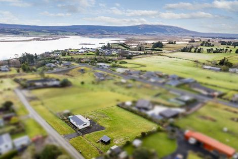 Photo of property in 28 Lakeview Street, Waihola, 9073