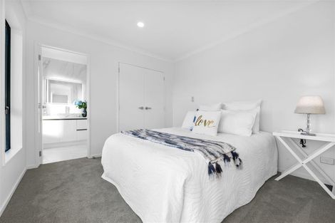 Photo of property in 8 Aklander Rise, Flat Bush, Auckland, 2019