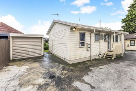 Photo of property in 2/34 Plunket Avenue, Papatoetoe, Auckland, 2104