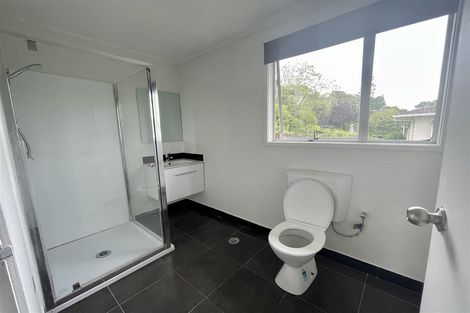 Photo of property in 18 Pankhurst Place, Sunnyvale, Auckland, 0612