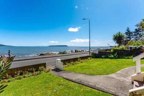 Photo of property in 17 Moana Road, Plimmerton, Porirua, 5026