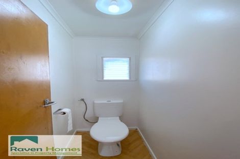 Photo of property in 136 Onewa Road, Northcote, Auckland, 0627