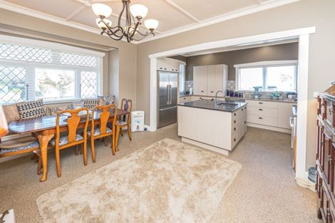 Photo of property in 33 Grey Street, College Estate, Whanganui, 4500