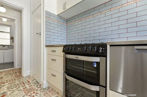 Photo of property in Nissen Court, 11g Hawker Street, Mount Victoria, Wellington, 6011