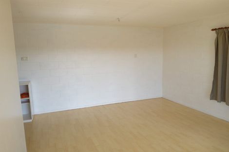 Photo of property in 13 Robin Lane, Browns Bay, Auckland, 0630