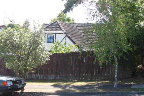 Photo of property in 1/15 Dianthus Place, Browns Bay, Auckland, 0630