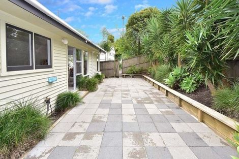 Photo of property in 1/546 Glenfield Road, Glenfield, Auckland, 0629