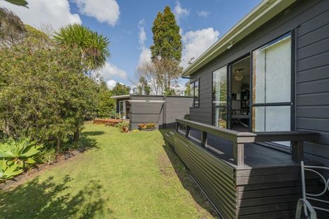 Photo of property in 10 Impala Place, Whitianga, 3510